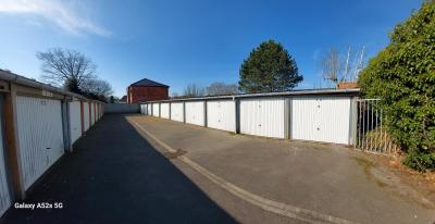 GARAGES A LOUER SUR LESQUIN