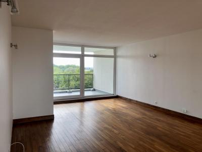 A LOUER GRAND T3 CROIX + Terrasse